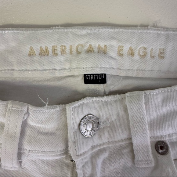 American Eagle White Mom Straight Distressed Women Jeans Size 4 Stretch - Picture 6 of 9